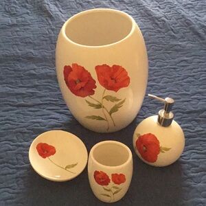 Ceramic Red Poppies 4-piece Bath Set 4 pcs accessory set Red poppies